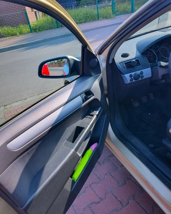 Opel Astra cena 7800 przebieg: 257000, rok produkcji 2004 z Płock małe 154